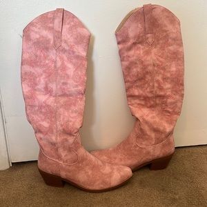 Brand New NEVER Worn pink Cowboy boots